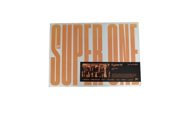 Photo de la boite du Super M le 1er album - Super one