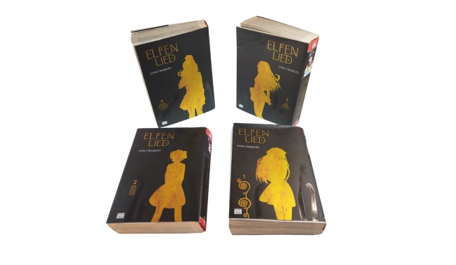 Photo des 4 tomes du manga Elfen Lied première de couverture