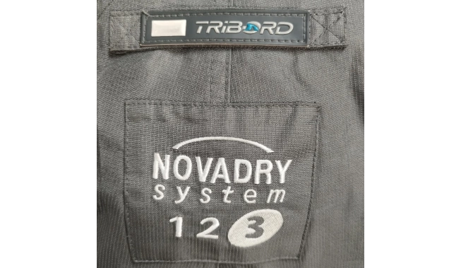 Zoom sur la marque et le modèle Tribord Novadry System 123