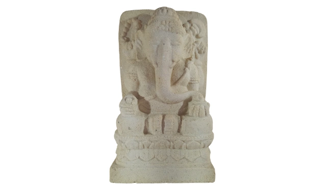 Photo de face de la Statue Ganesh Blanc cassée
