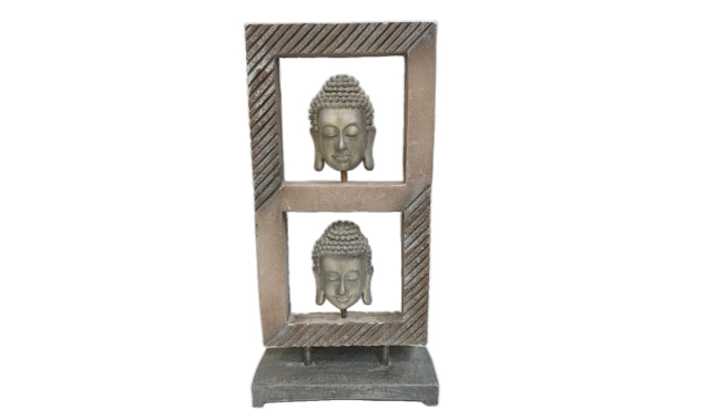 Photo des Têtes de Bouddha en relief vue de face