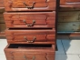 photo des tiroirs centrale du Bureau en bois ancien