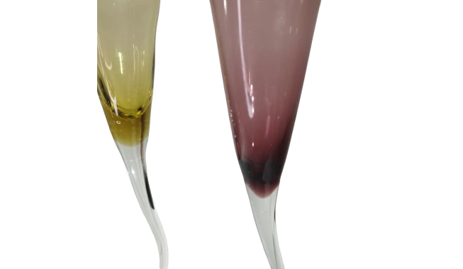 Imperfection des 4 flûtes à champagne en verre soufflé